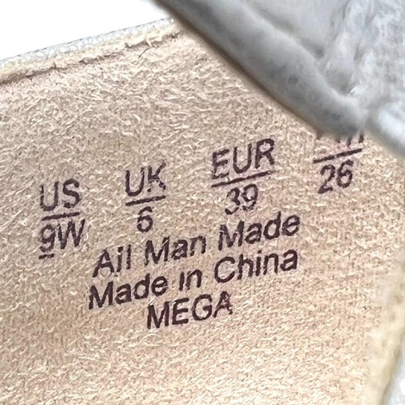 9W 9 WIDE Lifestride Women Mega Silver Metallic Faux Leather Sandals Heels Shoes - Picture 14 of 14